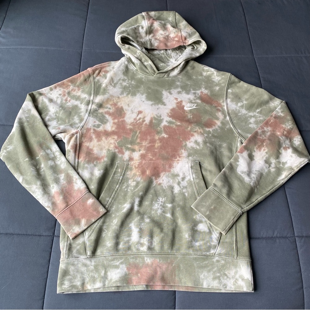 Nike Sportswear Club French Terry Tie Dye
Hoodie Size Extra Small (XS)